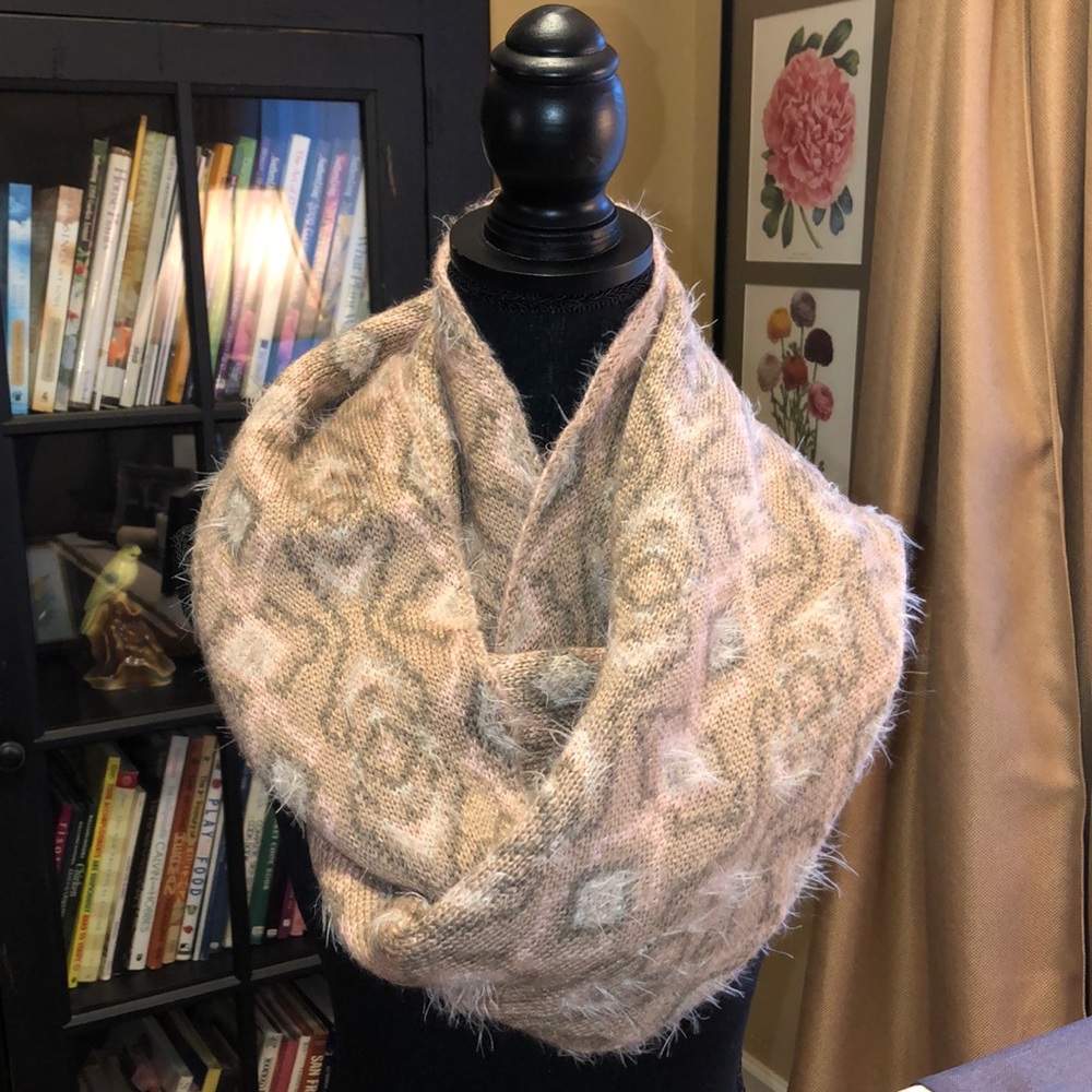 Madison 88 Scarf / Wrap